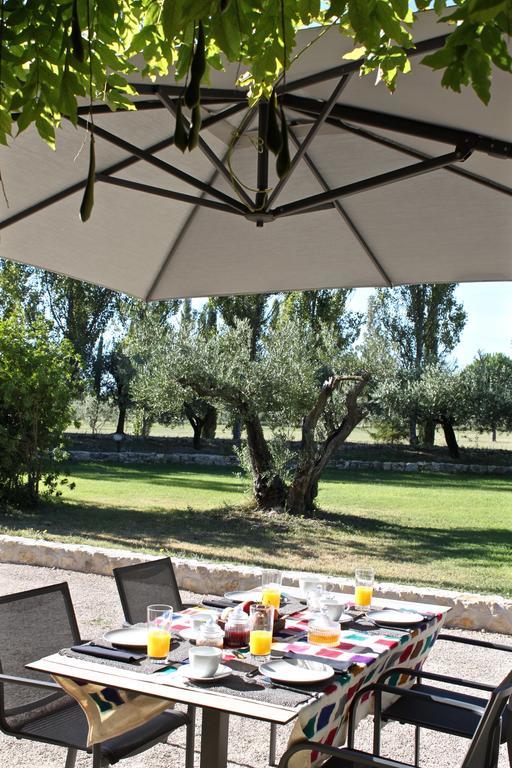 Domaine De Fontbelle Panzió Graveson Kültér fotó