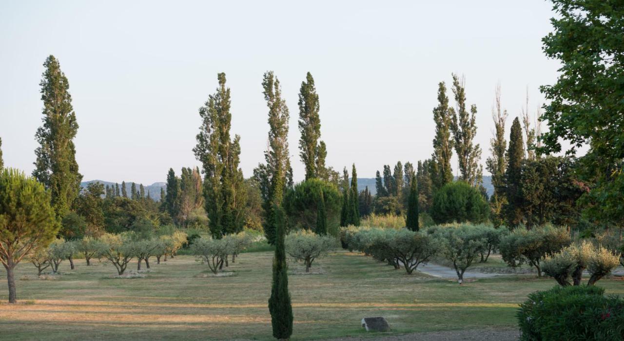 Domaine De Fontbelle Panzió Graveson Kültér fotó